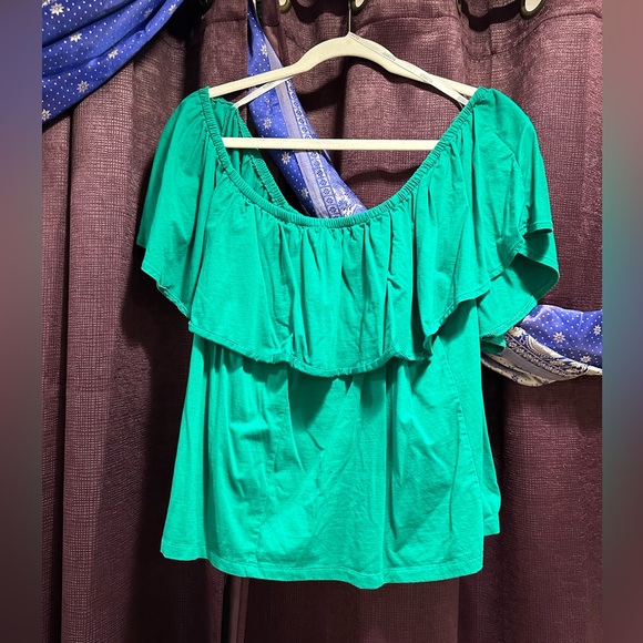 Off the Shoulder Ruffle Top - Picture 2 of 6